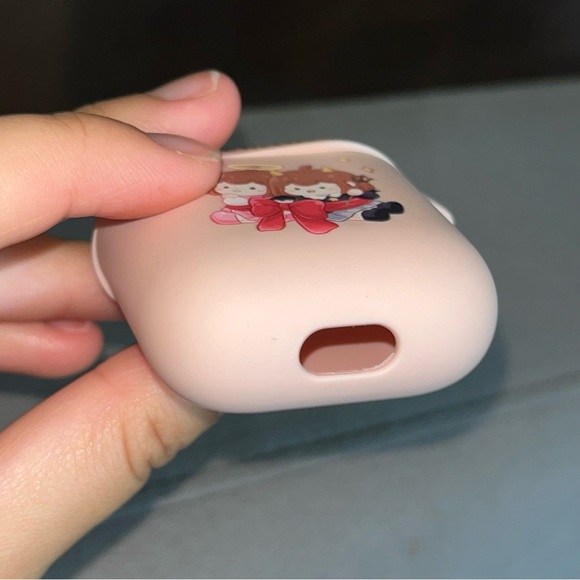 Gemini Apple Airpods Generation 1 and 2 Case! - Picture 3 of 4